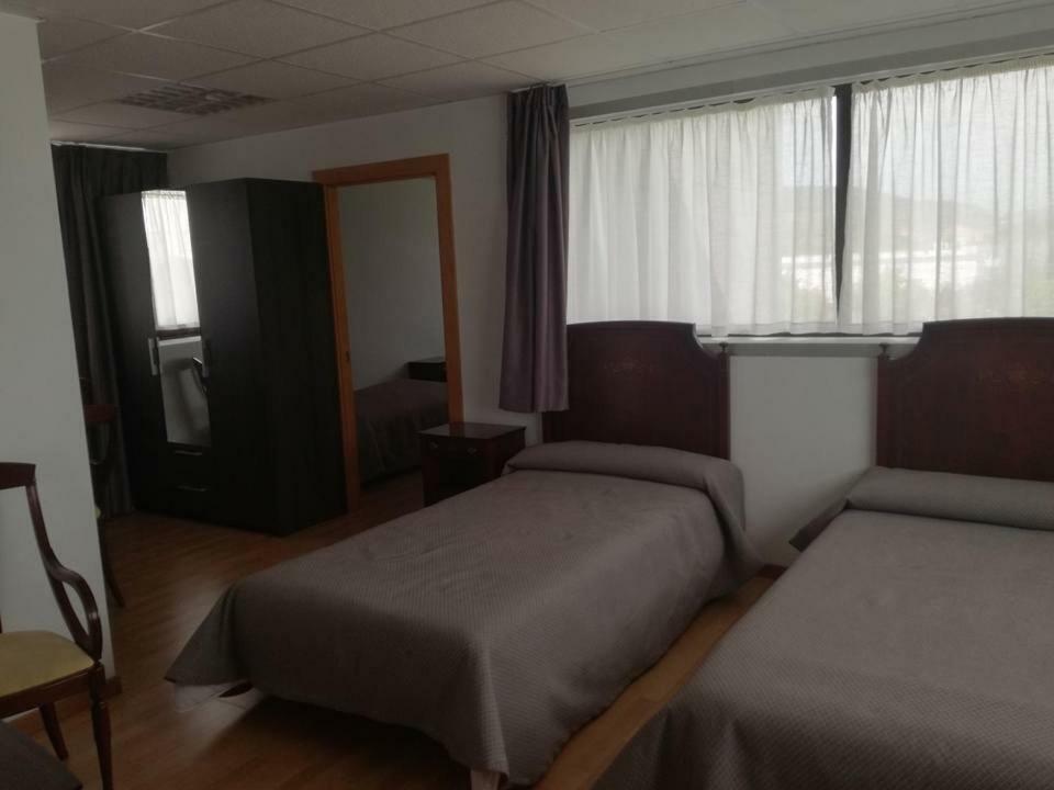 Pension La Espiga Pamplona Luaran gambar